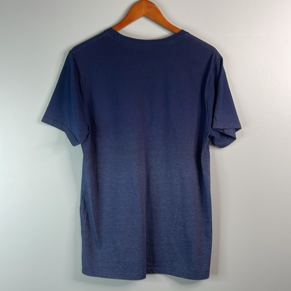 Margaritaville Ombre Graphic Crewneck T-shirt 2 Tone Navy Short Sleeve Large - Picture 7 of 12